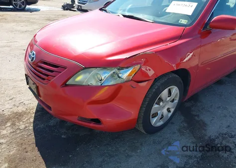 2008 Toyota Camry Le V6 z USA, uszkodzony, nr VIN 4T1BK46K28U068061